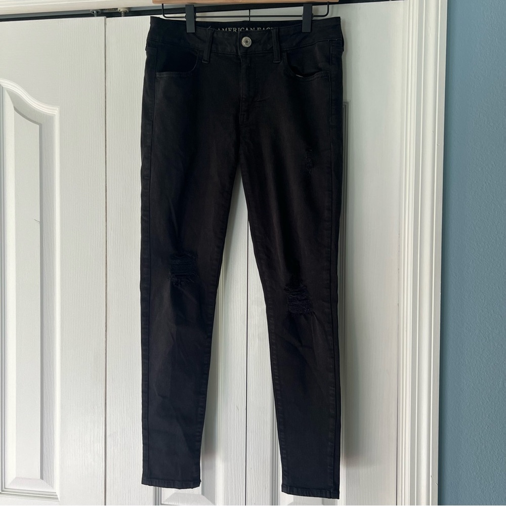 American Eagle Black Distressed Jeggings Size 6